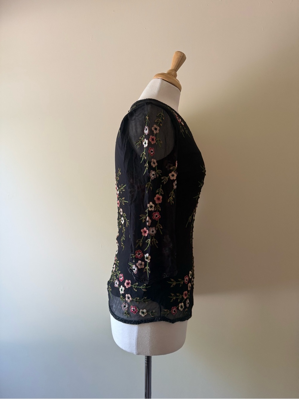 100% Silk Hand Embroidered Floral Beaded Blouse Y2K - Picture 5 of 11